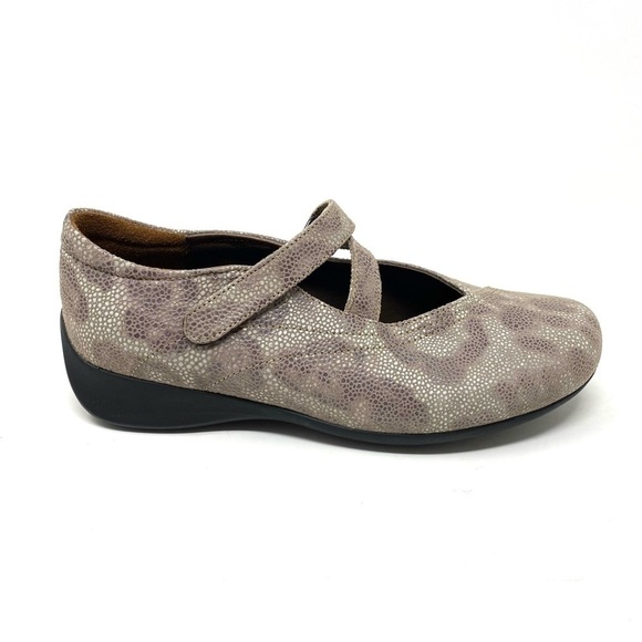 Wolky Passion Beige Python Print shoes - Picture 1 of 7